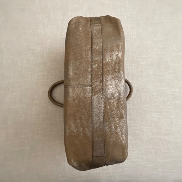 •Ecco Beige Genuine Pebble Leather Silver Metallic Weekender Tote Travel Bag - Picture 14 of 16